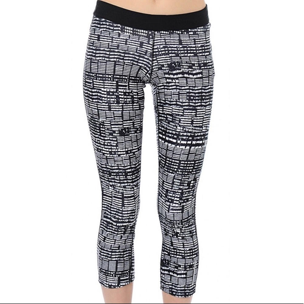 Nike relay print leggings